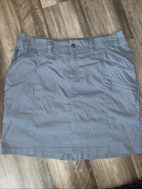 Duluth Trading Co Dresses & Skirts - Duluth Trading Company Dry on the Fly skort skirt 18 women’s casual grey blue